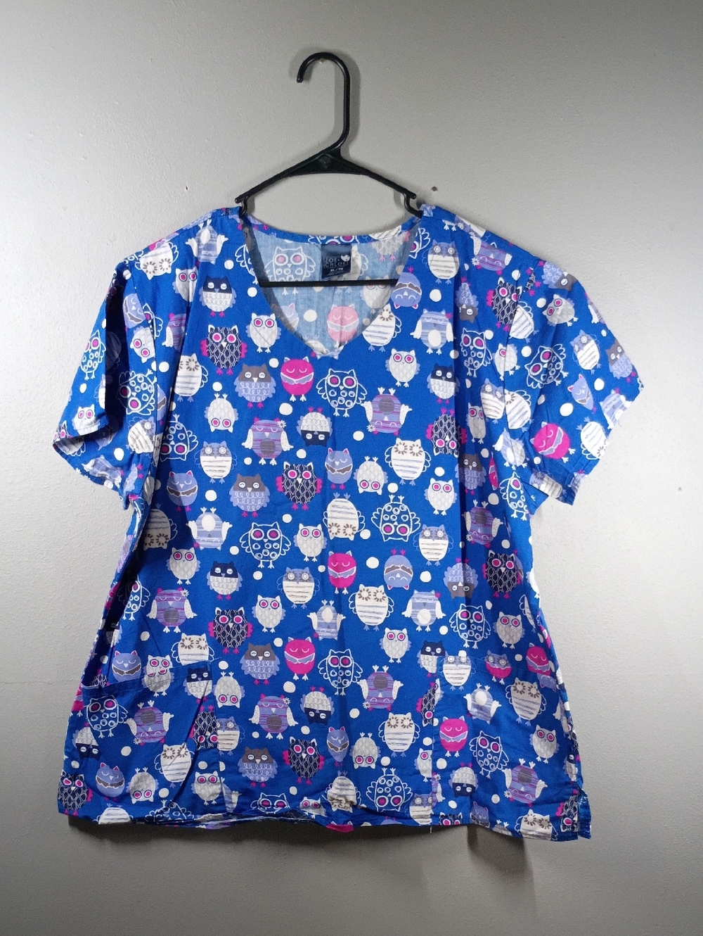 Zoe+Chloe Blue Owl Print Scrub Top Size Xl